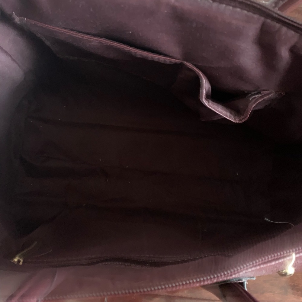 maroon tote bag with gold studs - Picture 4 of 4